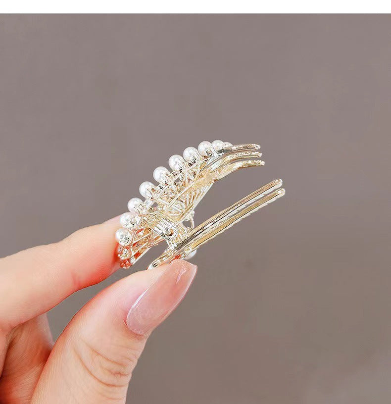 Vintage Pearl Hair Clip Elegant Fan Design